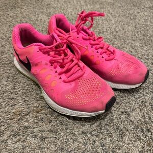 Nike Women's Bright Pink Athletic Shoes